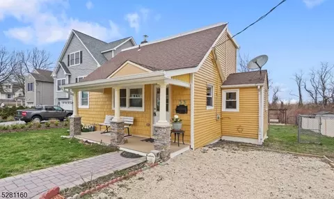 33 Florence Ave, Middletown Twp, NJ 07737 photo 3