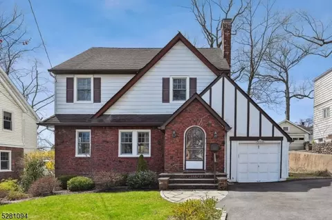 85 Hillside Ave, Verona, NJ 07044