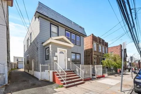 732 N 6th St, Newark, NJ 07107