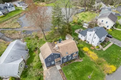 4 Aster Ter, Mendham, NJ 07945