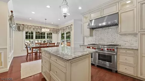 32 Ramapo Mountain Dr, Wanaque, NJ 07465