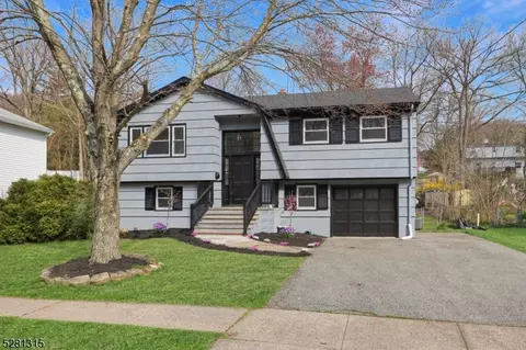 170 Reeve Ave, Bloomingdale, NJ 07403