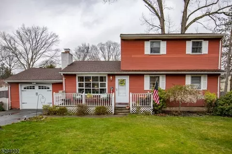 15 Madoc Trl, Jefferson, NJ 07438