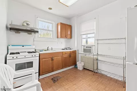 318 Morrissee Ave, Haledon, NJ 07508