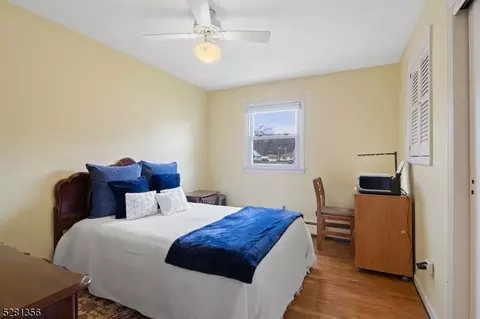 777 Decker Pl, Paramus, NJ 07652 photo 13
