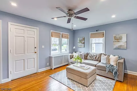 20 Laurel Pl, Nutley, NJ 07110 photo 4