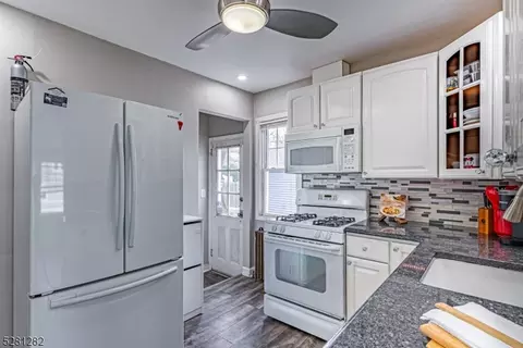 20 Laurel Pl, Nutley, NJ 07110 photo 10