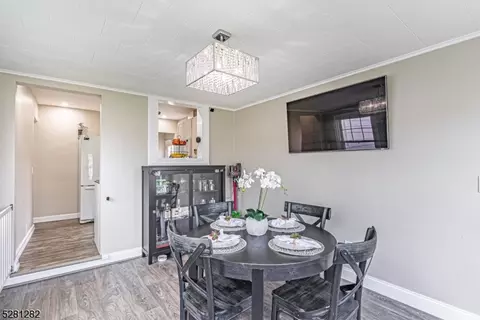 20 Laurel Pl, Nutley, NJ 07110 photo 12
