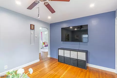 20 Laurel Pl, Nutley, NJ 07110 photo 3
