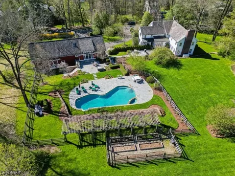 121 Pleasantville Rd, Harding Twp, NJ 07976