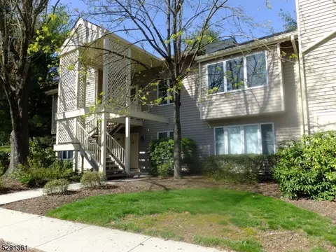 1 Troon Ter, Annandale, NJ 08801