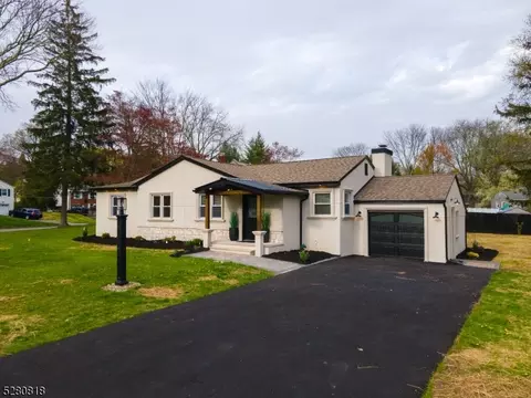 22 Perrin Dr, Wayne, NJ 07470