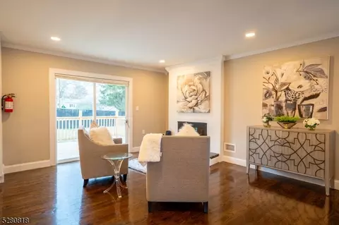 22 Perrin Dr, Wayne, NJ 07470 photo 8