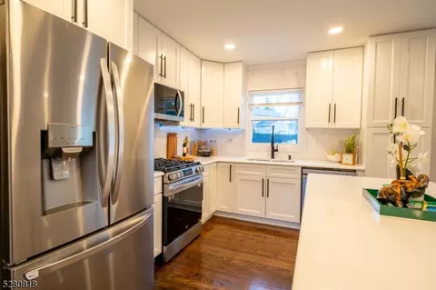 22 Perrin Dr, Wayne, NJ 07470 photo 14