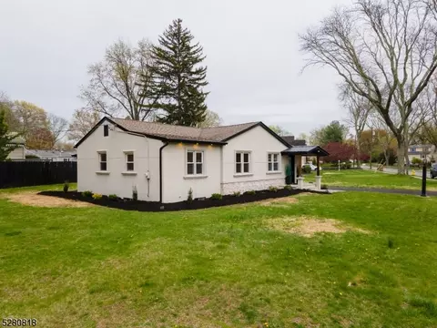 22 Perrin Dr, Wayne, NJ 07470 photo 4