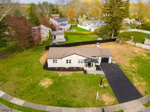 22 Perrin Dr, Wayne, NJ 07470 photo 2