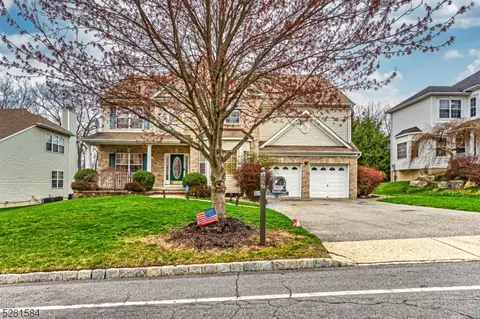 657 Skyline Dr, Jefferson, NJ 07849