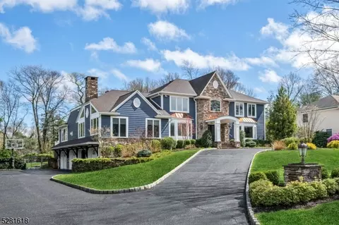 510 Long Dr, Wyckoff, NJ 07481