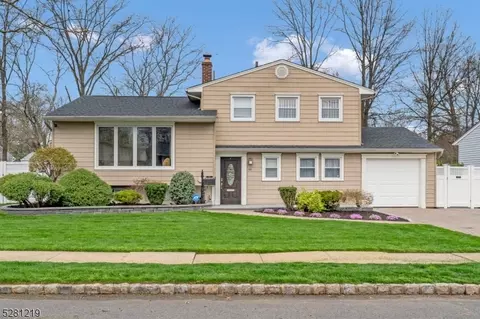 30 Cypress Ter, Springfield, NJ 07081