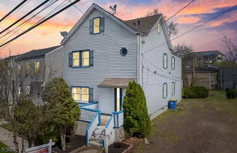 39 2nd St, Somerville, NJ 08876