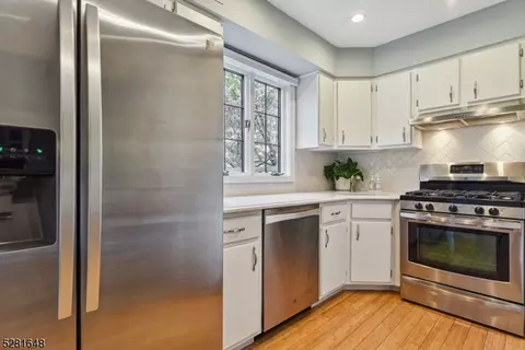 28 Morris Ave #A, Summit, NJ 07901 photo 11