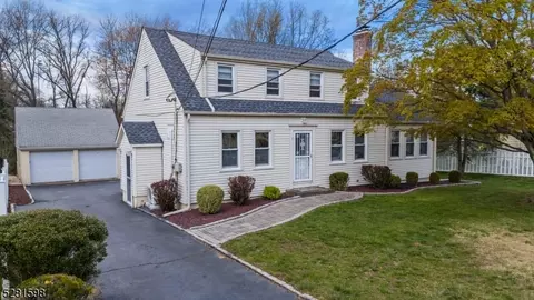 241 Hollywood Ave, Fairfield, NJ 07004