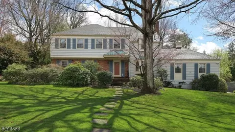 102 Hansell Rd, New Providence, NJ 07974