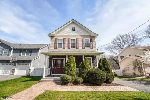 826 Park Ave, River Edge, NJ 07661