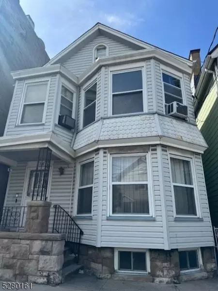 336 John St, East Newark, NJ 07029