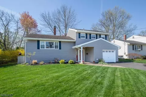 6 S Cadillac Dr, Somerville, NJ 08876