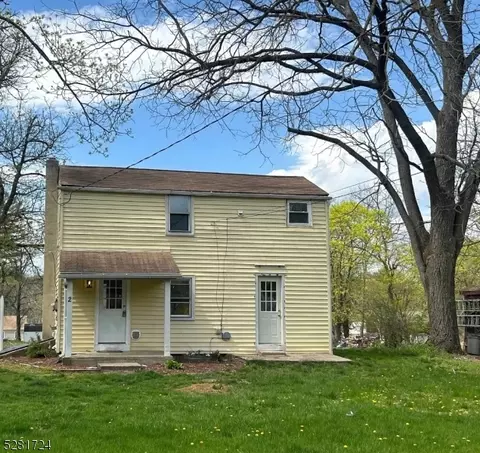 2 Lance Rd, Bloomsbury, NJ 08804