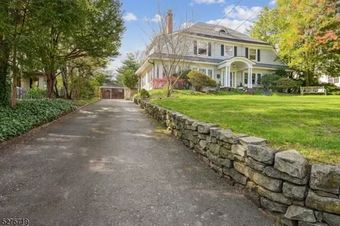 93 Maplewood Ave, Maplewood, NJ 07040