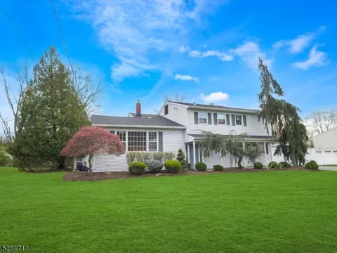 28 Kimberly Pl, Wayne, NJ 07470 photo 2