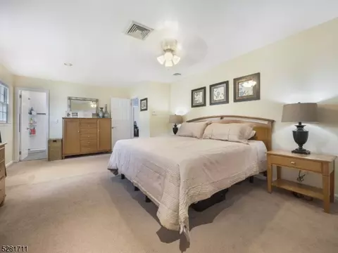 28 Kimberly Pl, Wayne, NJ 07470 photo 24