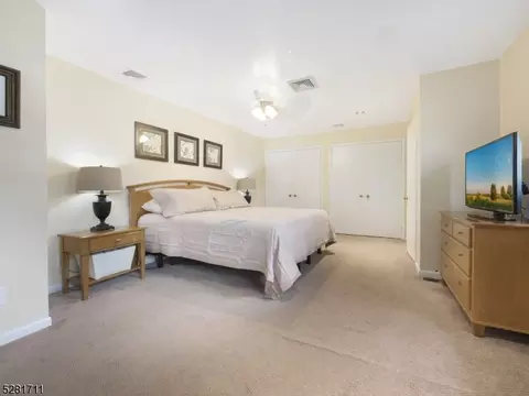 28 Kimberly Pl, Wayne, NJ 07470 photo 23