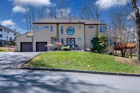 18 Cedar St, Budd Lake, NJ 07828