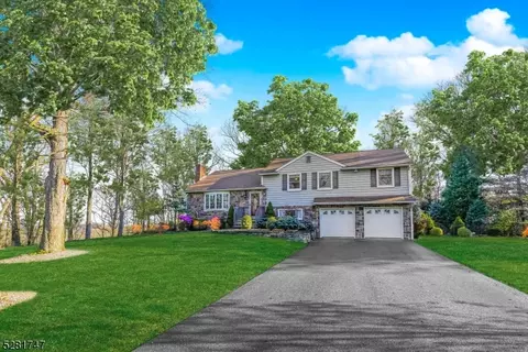 45 Center Rd, Randolph, NJ 07869