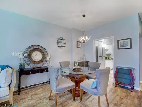 10 Smith Manor Blvd #122, West Orange, NJ 07052