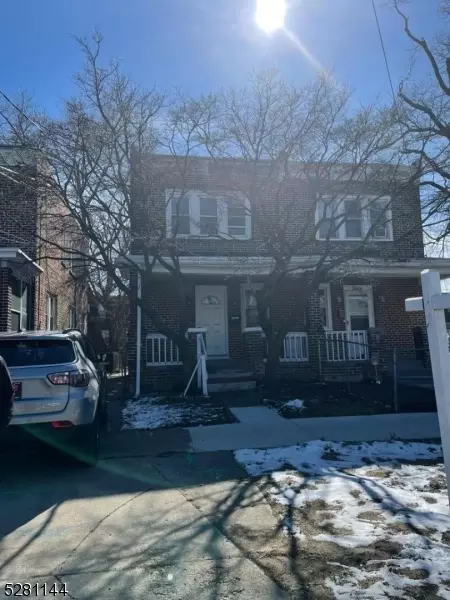 1102 Collings Rd, Camden, NJ 08104