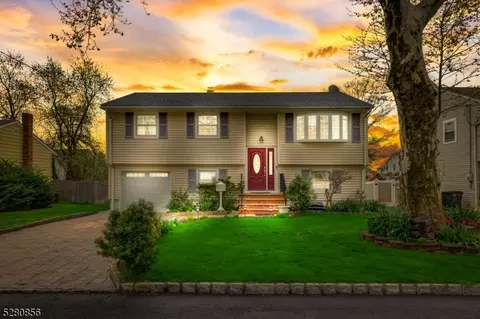 17 Boyd Ter, Kenilworth, NJ 07033