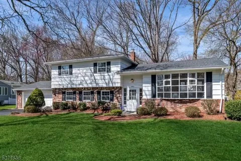 983 Allison Ct, Ridgewood, NJ 07450