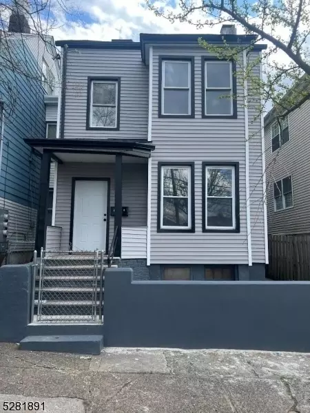 80 Keen St, Paterson, NJ 07524