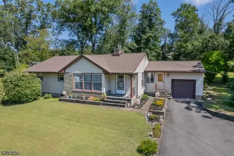 18 Woodmont Rd, Montville Twp, NJ 07058