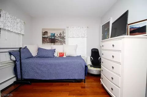 75 Guy St, Dover, NJ 07801 photo 7