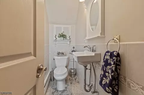 27 David Scott Dr, Wayne, NJ 07470 photo 14