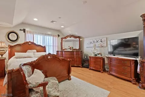 27 David Scott Dr, Wayne, NJ 07470 photo 17