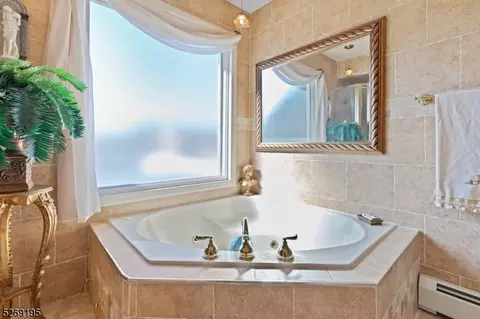 27 David Scott Dr, Wayne, NJ 07470 photo 20