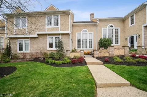 4 Rolling Hill Ct, Madison, NJ 07940