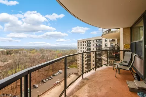 2 Claridge Dr 11gw #11GW, Verona, NJ 07044