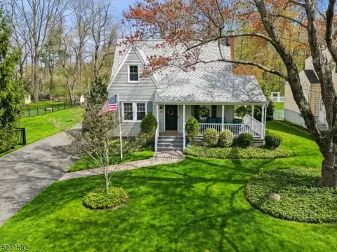 34 Brooklake Rd, Florham Park, NJ 07932